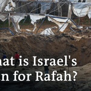 Israel frees 2 hostages, kills dozens of civilians in strikes on Rafah | DW News