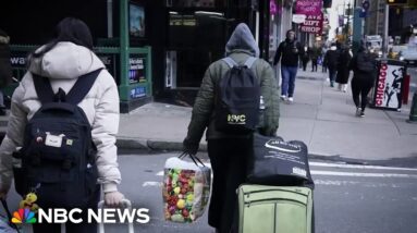 NYC's pre-paid card program for migrant families faces pushback