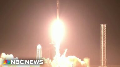 U.S. successfully lands on the moon for the first time in more than 50 years