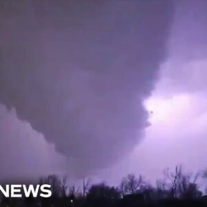 Wave of tornadoes reported in Midwest