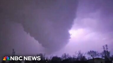 Wave of tornadoes reported in Midwest