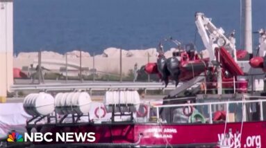 Ship carrying Gaza aid still in Cyprus