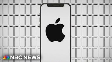 Landmark lawsuit accuses Apple of anticompetitive conduct to lock in users, protect profits
