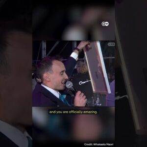 New Zealand celebrates world record-breaking Haka | DW News