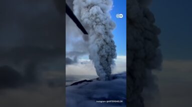 Volcano in Russia's Kamchatka region erupts for first time in 600 years | DW News