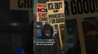 Minneapolis protesters cheer as Border Patrol commander Greg Bovino is removed from post | DW News