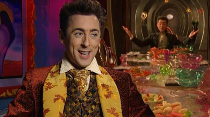 Spy Kids: Alan Cumming on Floop's Wacky Castle, 25 Years Before The Traitors | ET Vault Unlocked